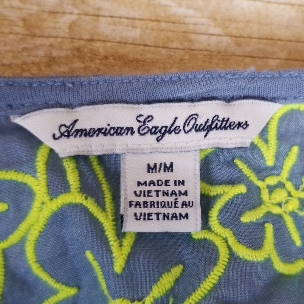 American Eagle Floral Embroidered Cut Out Top - Picture 2 of 8